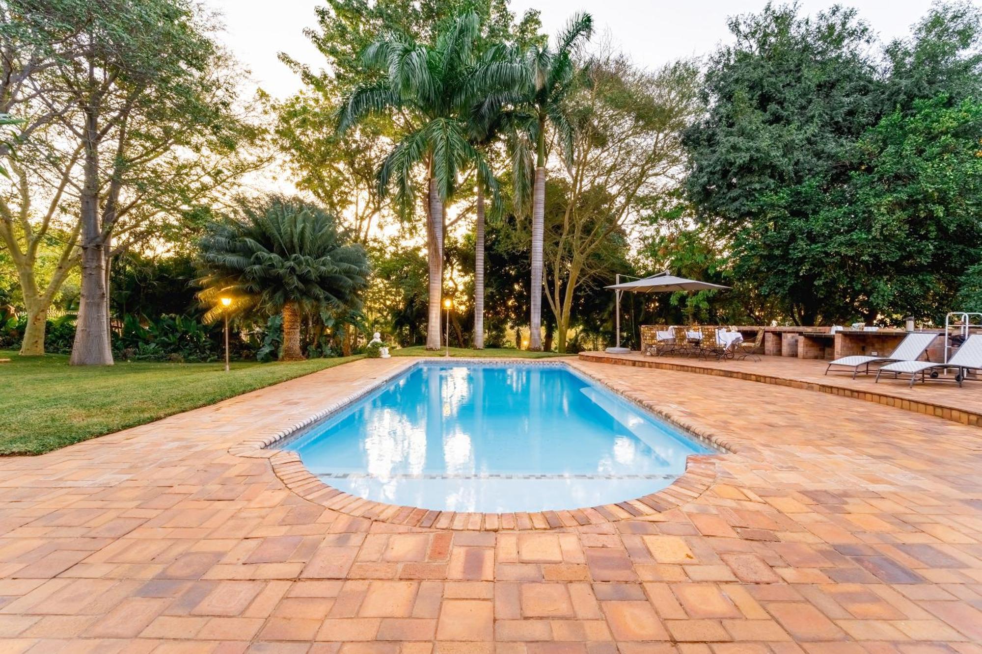 The Victorian Manor Bed and Breakfast Victoria Falls Exteriör bild
