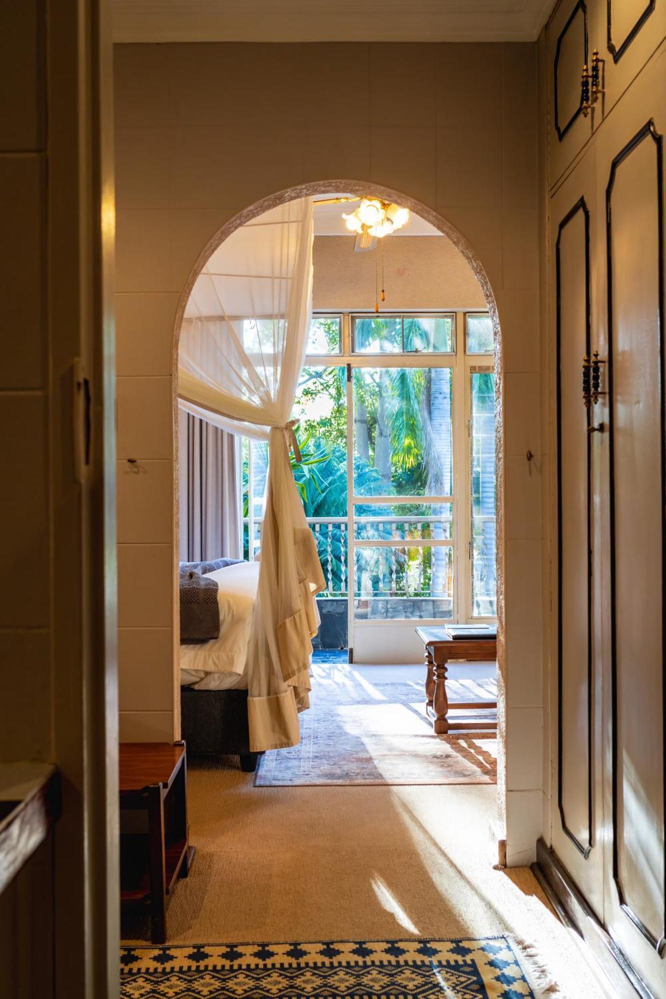 The Victorian Manor Bed and Breakfast Victoria Falls Exteriör bild