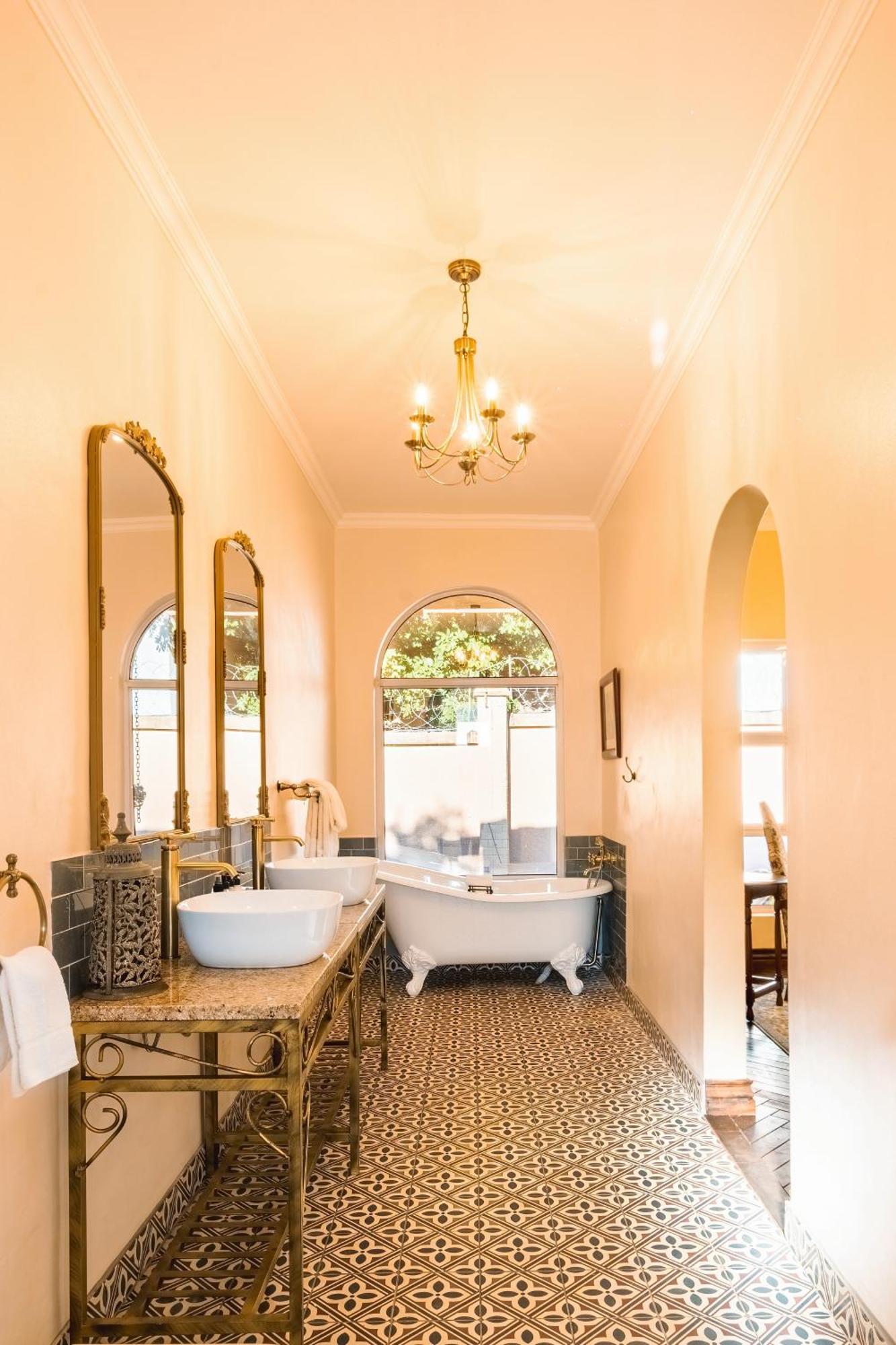 The Victorian Manor Bed and Breakfast Victoria Falls Exteriör bild