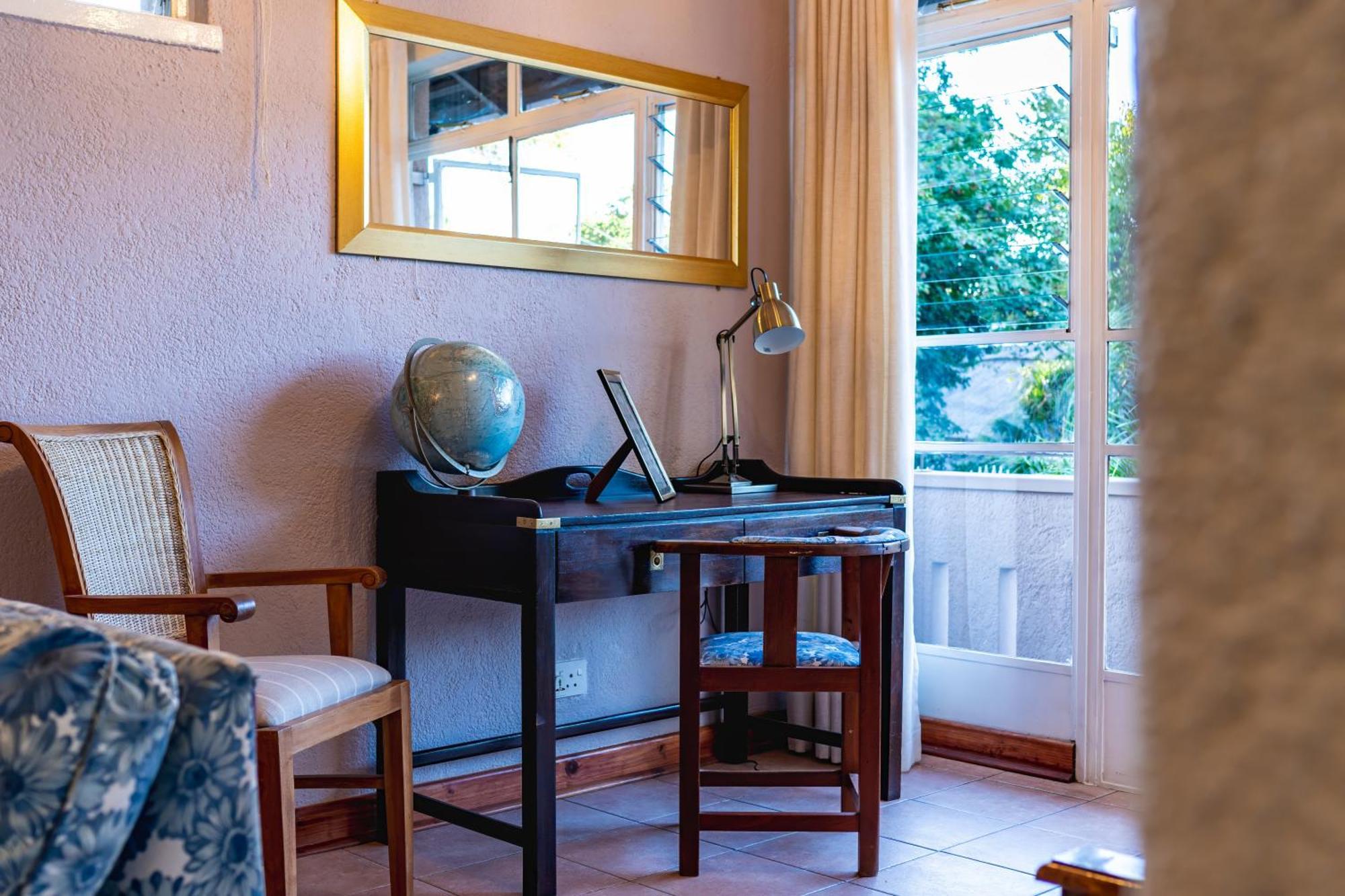 The Victorian Manor Bed and Breakfast Victoria Falls Exteriör bild